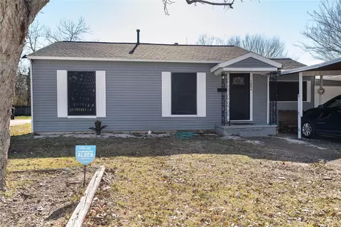 1004 Parkway St, Baytown, TX 77520