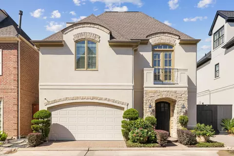 6310 Hermann Lake Dr, Houston, TX 77021