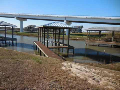 11 12 Alpha Slip Rd, Matagorda, TX 77457
