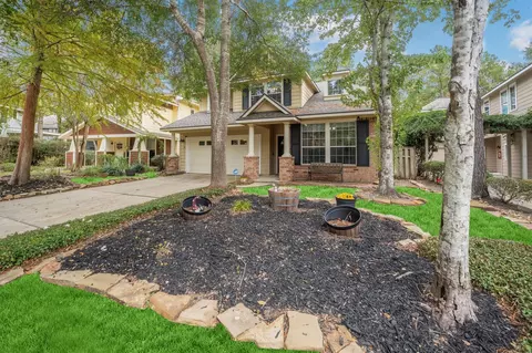 14 N Flickering Sun Cir, The Woodlands, TX 77382