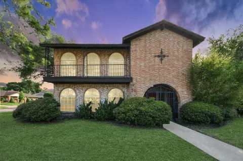 12203 Wrenthorpe Dr, Houston, TX 77031