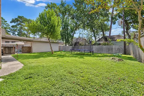 Exterior - 3211 Candleknoll Dr, Spring, TX 77388 photo 3 of 4