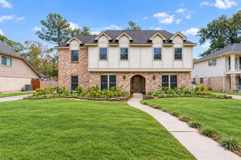 Exterior - 3211 Candleknoll Dr, Spring, TX 77388 photo 2 of 4