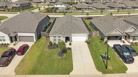View/Area - 782 Falling Cave Dr, Willis, TX 77378 photo 5 of 8