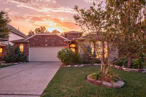 9978 Golden Field Ln, Brookshire, TX 77423