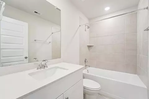 Bath - 14175 Granger Pointe Ln, Conroe, TX 77302 photo 5 of 5