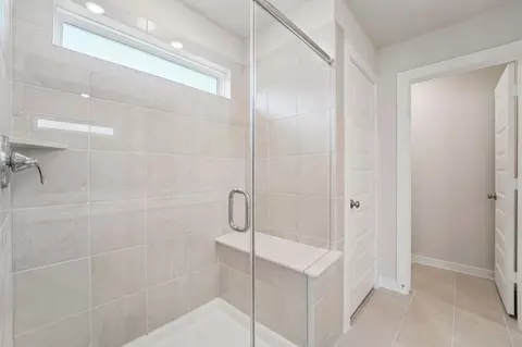 Bath - 14175 Granger Pointe Ln, Conroe, TX 77302 photo 3 of 5