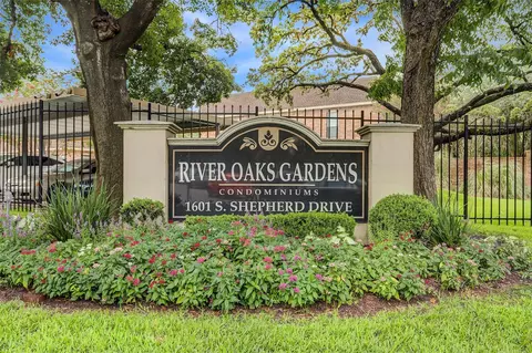 1601 S Shepherd Dr #207, Houston, TX 77019