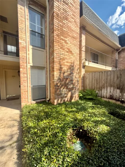 1601 S Shepherd Dr #1, Houston, TX 77019