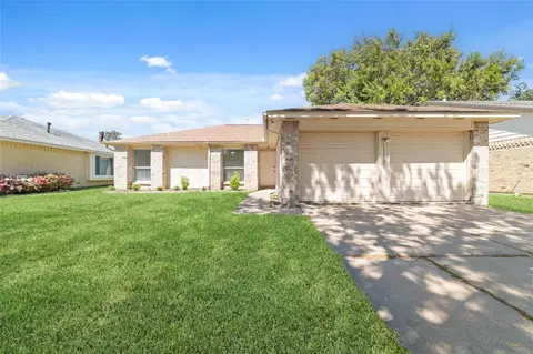 13502 Wells River Dr, Houston, TX 77041