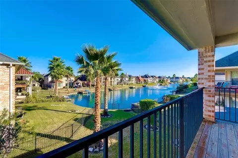 14207 Hawkesbury Ct, Sugar Land, TX 77498