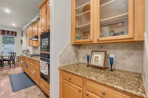 Kitchen - 2 Marlowe Way, Conroe, TX 77384 photo 2 of 5