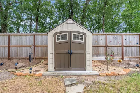 Exterior - 2 Marlowe Way, Conroe, TX 77384 photo 10 of 12