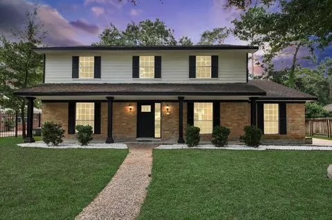 5731 Lodge Creek Dr, Houston, TX 77066