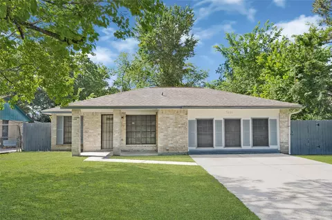 7026 Hedgewood St, Houston, TX 77016