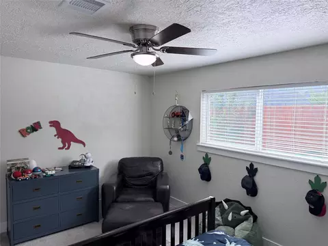 Bedroom - 4012 Chile Dr, Pasadena, TX 77504 photo 2 of 7