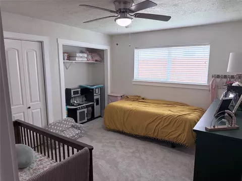 Bedroom - 4012 Chile Dr, Pasadena, TX 77504 photo 6 of 7