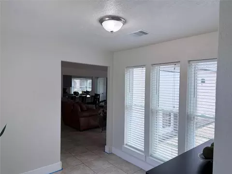 Entry Way - 4012 Chile Dr, Pasadena, TX 77504 photo 2 of 3