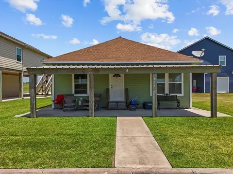 614 W 1st St, Freeport, TX 77541