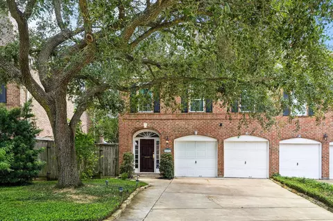 5591 Beverlyhill St, Houston, TX 77056