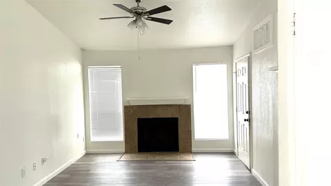 3900 Woodchase Dr #92, Houston, TX 77042