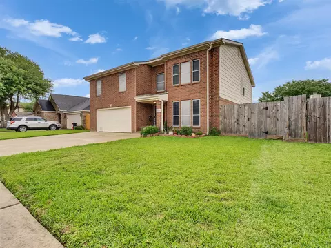 10027 Glenkirk Dr, Houston, TX 77089
