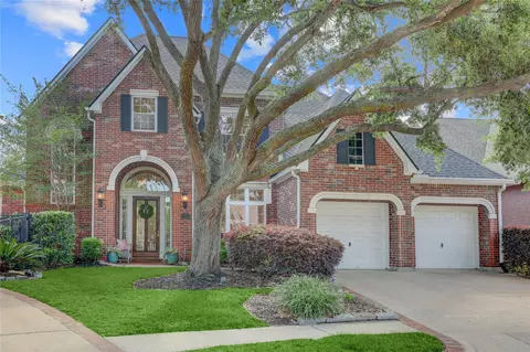 3911 Turnberry Dr, Sugar Land, TX 77479