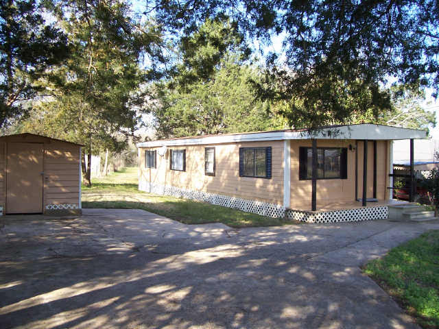 142 N First St, Centerville, TX 75833 photo 1
