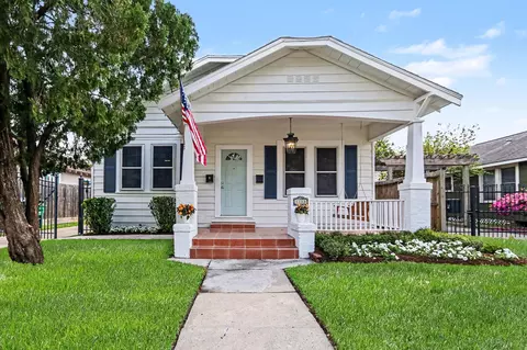 1118 Peddie St, Houston, TX 77009