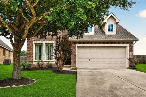 10202 Larkmist Ln, Tomball, TX 77375