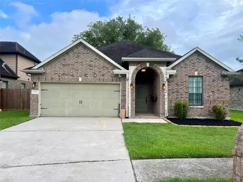 2212 Dove Haven Ln, League City, TX 77573
