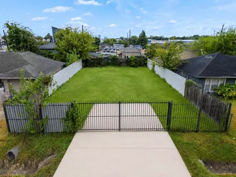3222 Jarvis St, Houston, TX 77063