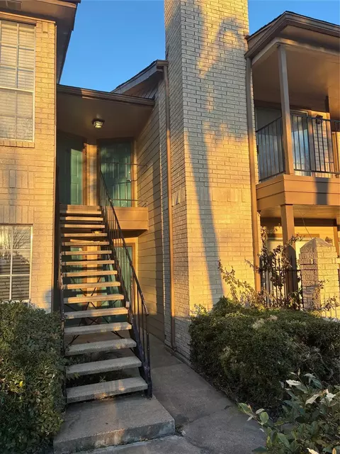 2121 Hepburn St #404, Houston, TX 77054