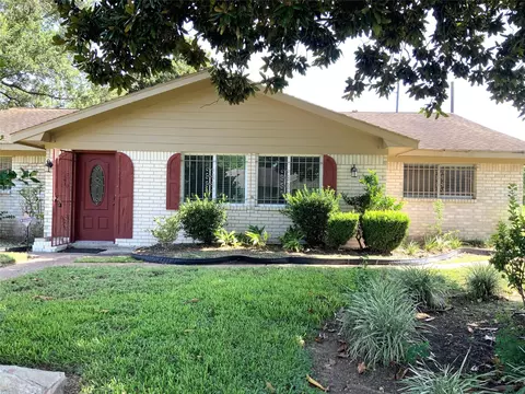 3704 Cork Dr, Houston, TX 77047