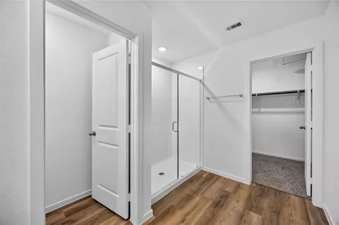 Entry Way - 5214 Purple Beebalm Ln, Houston, TX 77048 photo 5 of 5