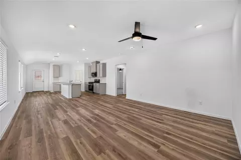 Living - 5214 Purple Beebalm Ln, Houston, TX 77048 photo 1 of 2