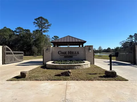 212 Hidden Oak Dr, Hockley, TX 77447