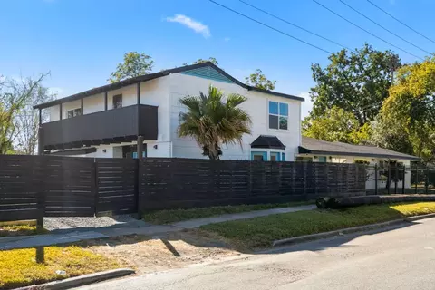 3502 Southmore Blvd, Houston, TX 77004
