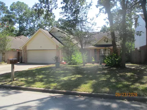 Exterior - 25 Dover Dr, Conroe, TX 77304 photo 4 of 10