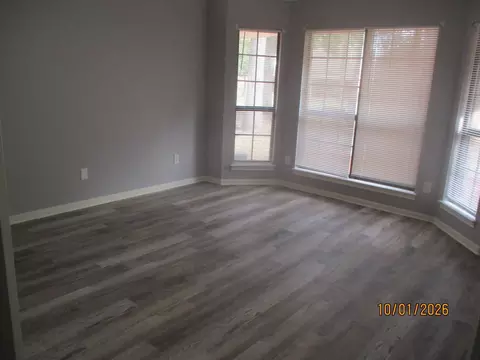 Living - 25 Dover Dr, Conroe, TX 77304 photo 3 of 6