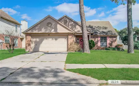 1634 Ridgebriar Dr, Houston, TX 77014