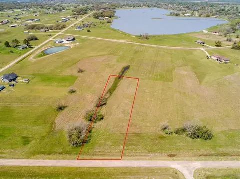 350 Colt Trl, Angleton, TX 77515