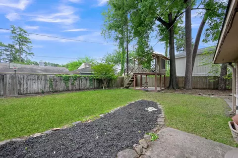 Exterior - 25610 Walnut Grove Cir, Spring, TX 77380 photo 4 of 6