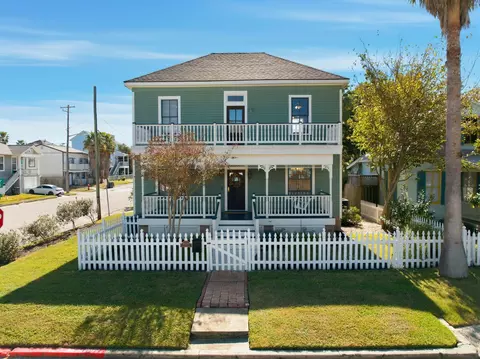 1001 Avenue K Ave, Galveston, TX 77550