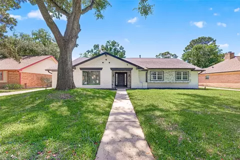 9519 Moorberry Ln, Houston, TX 77080