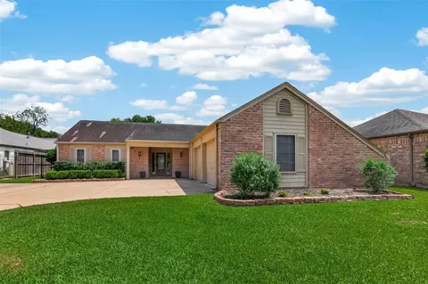 6 Charleston St S, Sugar Land, TX 77478