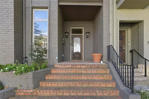 7535 Olympia Dr, Houston, TX 77063