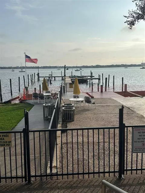 3535 Nasa Rd 1 Pkwy #52, Seabrook, TX 77586