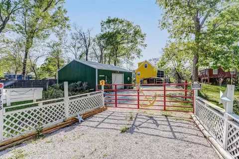 1723 County Road 1333, Liberty, TX 77575