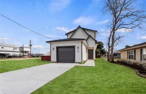 205 S Second St, Beasley, TX 77417